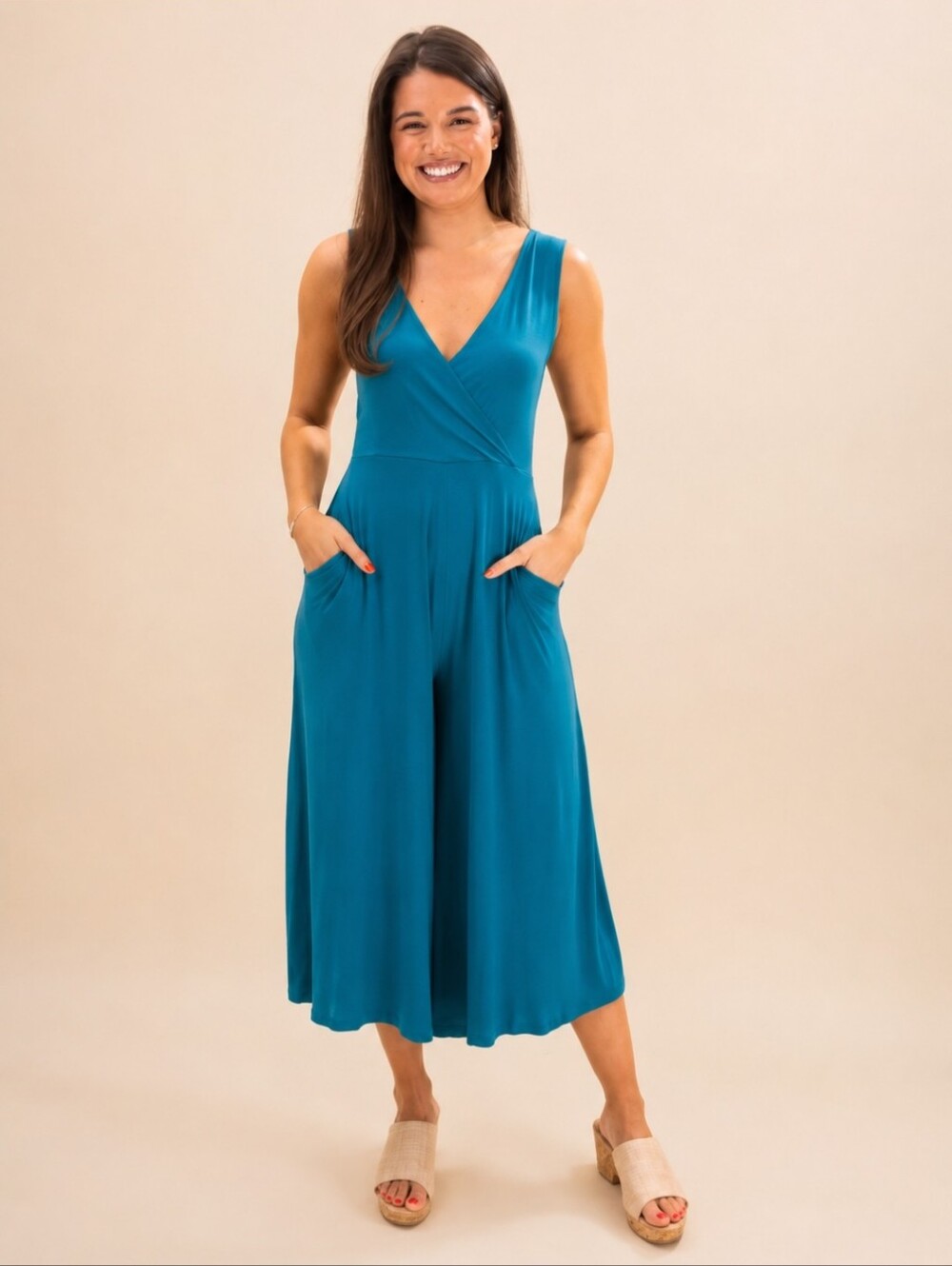 Zenana NWT Sleeveless Teal V-Neck Wide-Leg Jumpsuit Size Large
